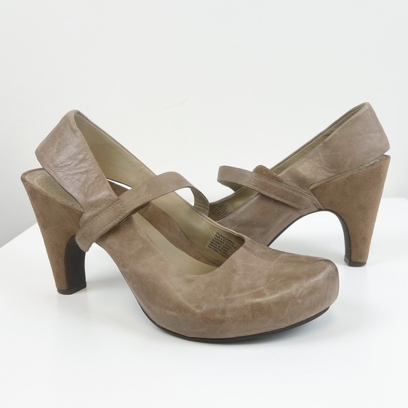 daily use flat sandals